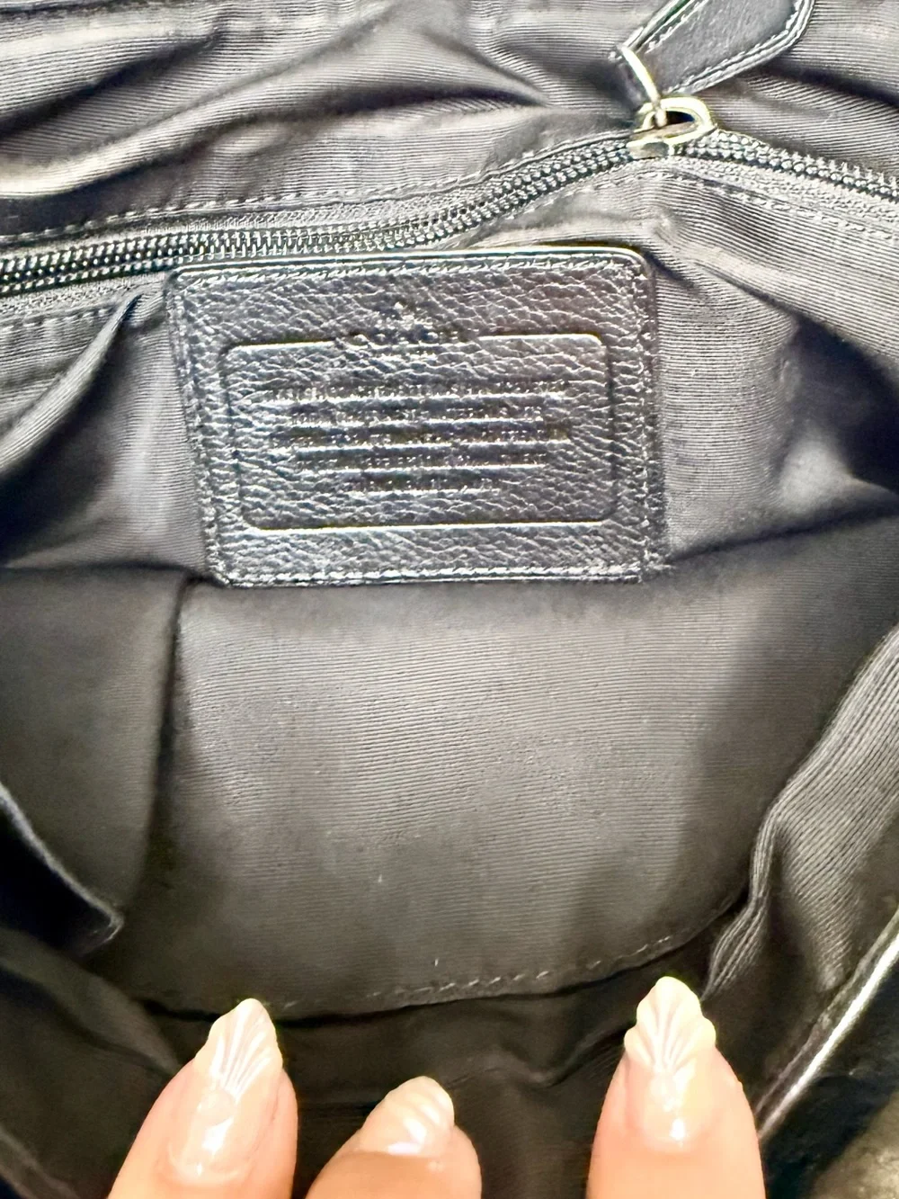 Unisex Coach Charles Messenger Bag (F28576)